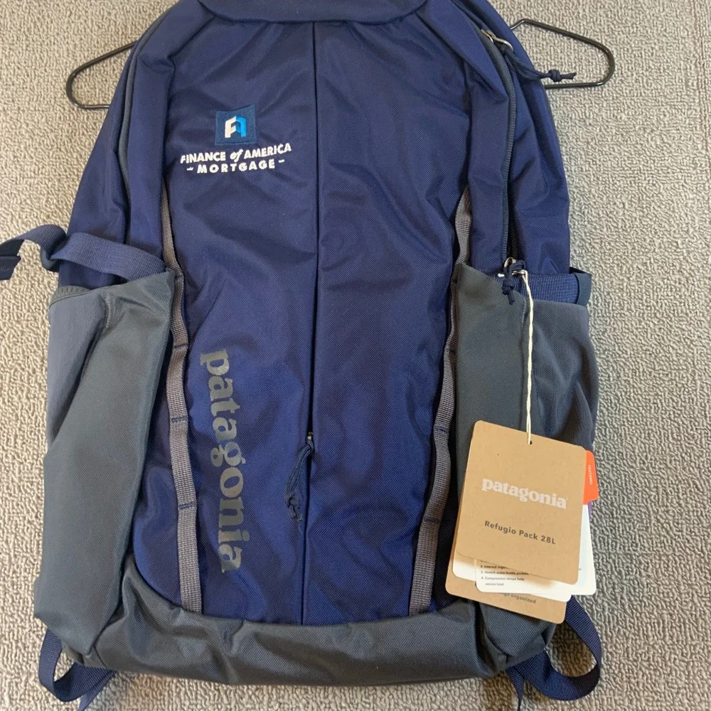 Patagonia Refugio Pack 28L Unisex Blue NWT Finance of America Mortgage Backpack